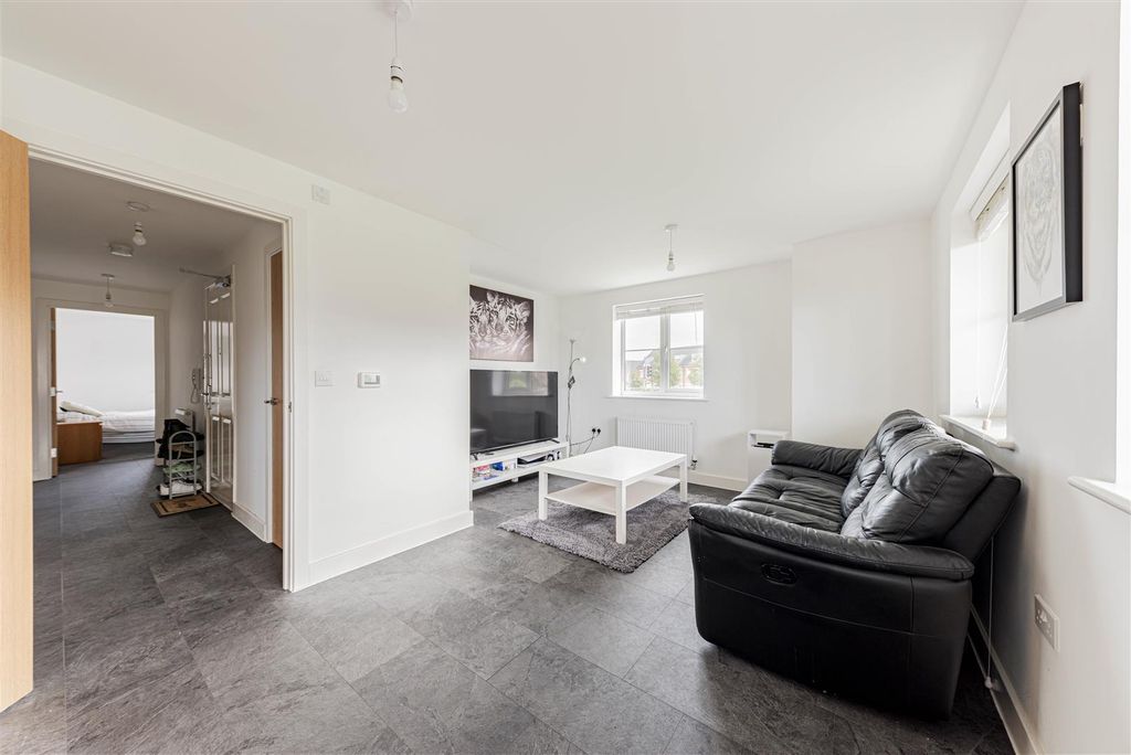 Property photo 3 of 17 L J Imaging-2.Jpg