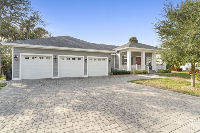 Property photo 1 of 61