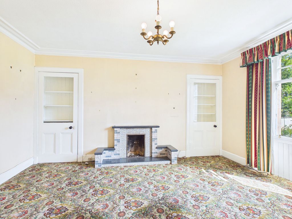 Property photo 3 of 39