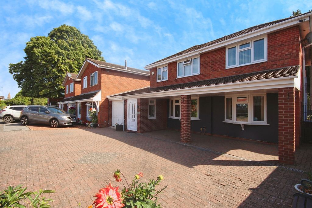 Property photo 1 of 17