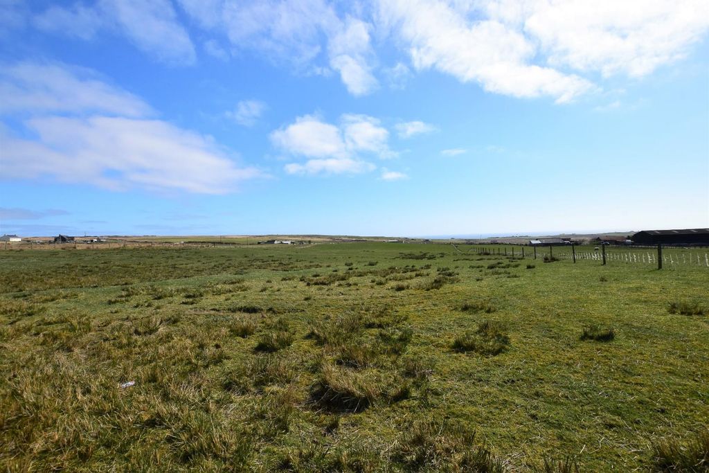 Property photo 3 of 8 Croft Land.Jpg
