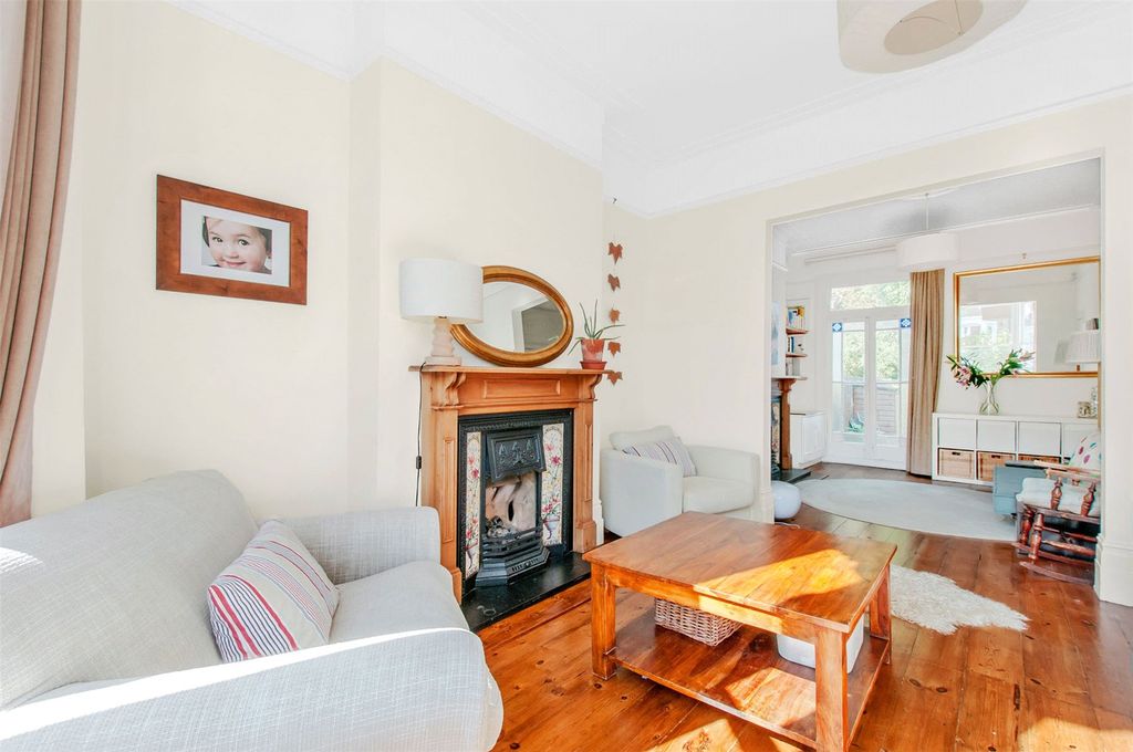 Property photo 2 of 10 Picture No. 11