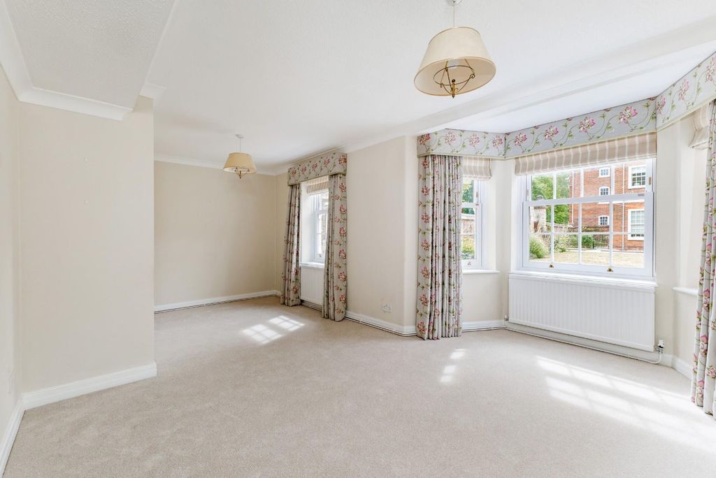 Property photo 2 of 14 Reception Room