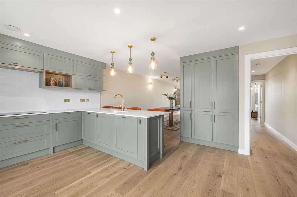 Property photo 3 of 61 Kitchen