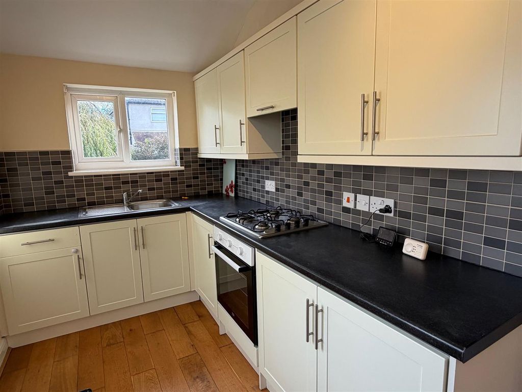 Property photo 3 of 12 7.Jpg