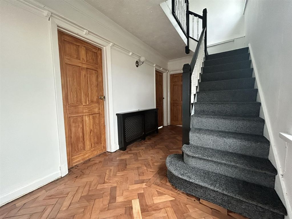 Property photo 2 of 16 Img_2452.Jpeg