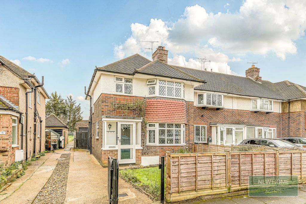 Property photo 1 of 21 Photo 4