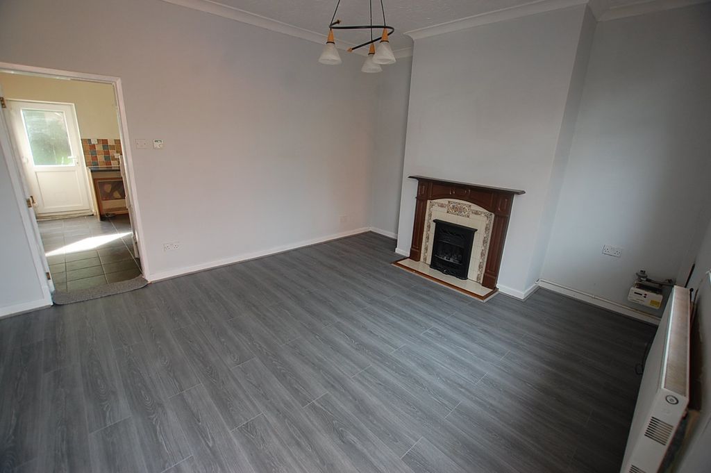 Property photo 3 of 12 Picture No. 06