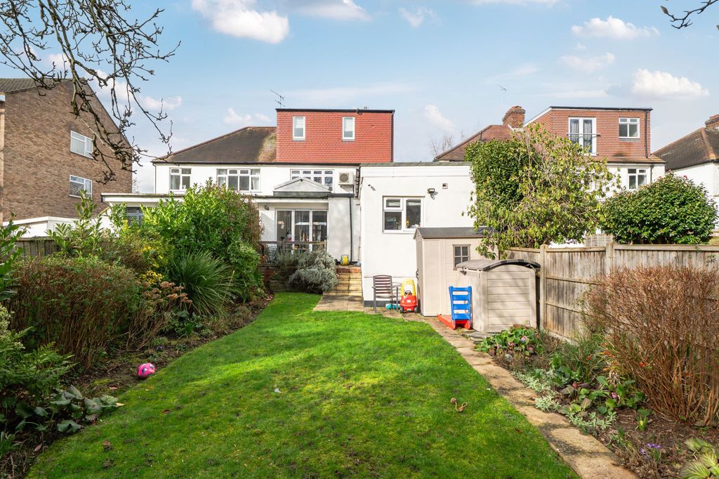 Property photo 1 of 19 Garden