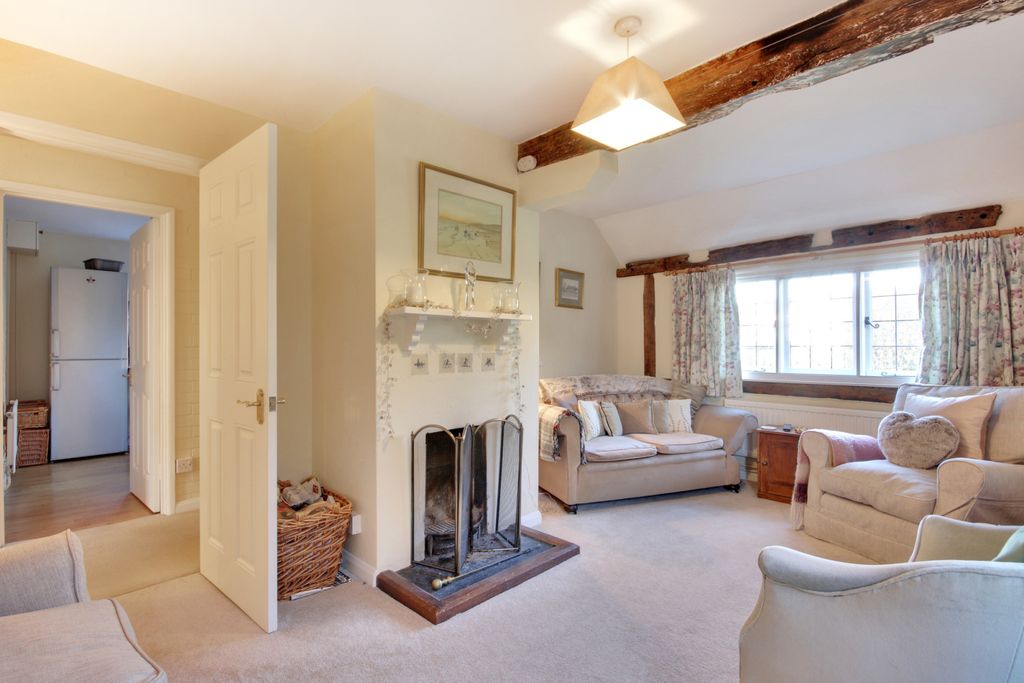 Property photo 3 of 13 Sitting Room