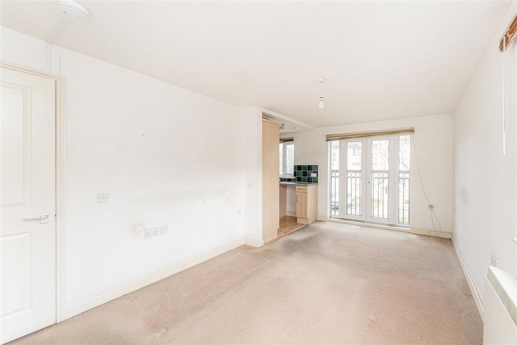 Property photo 3 of 11