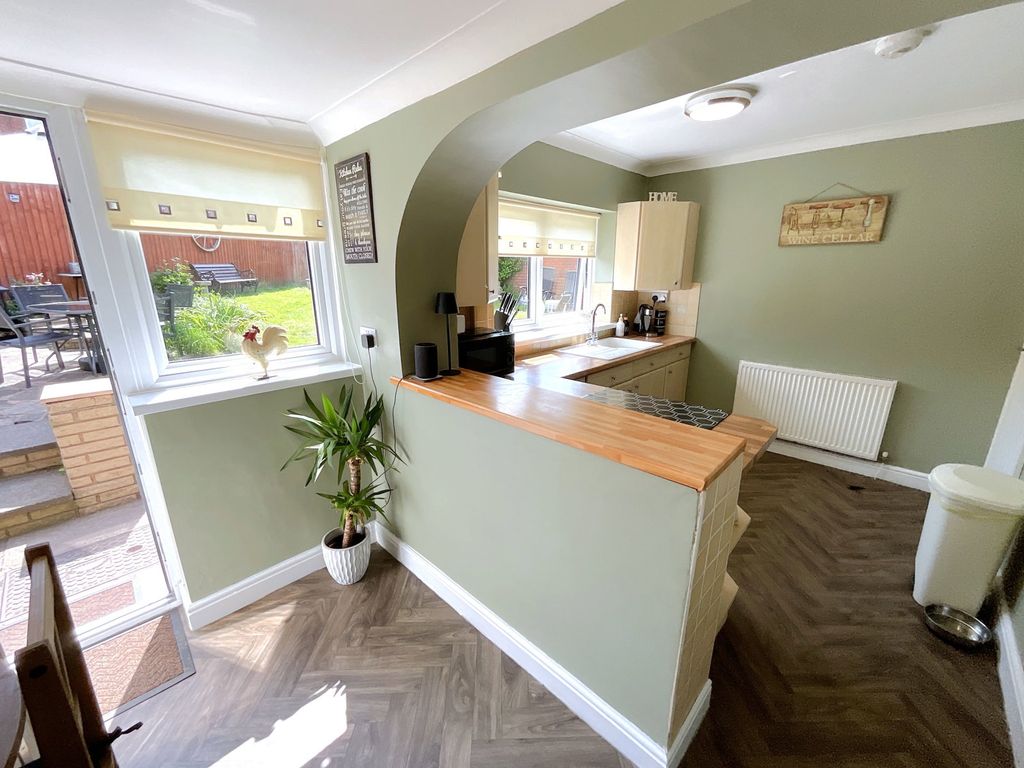 Property photo 3 of 14