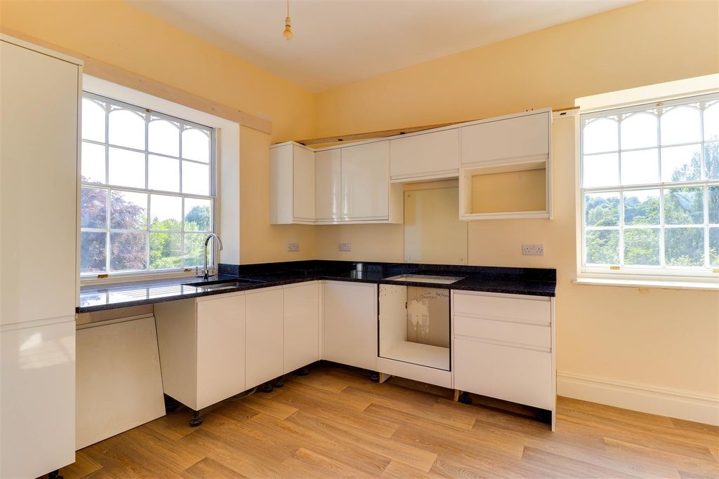 Property photo 3 of 31 13. Kitchen 1.2.Jpg