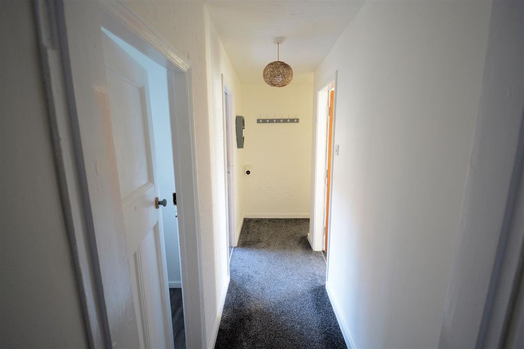 Property photo 2 of 11 New Street Hallway i.Jpg