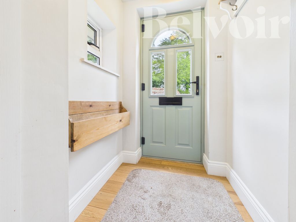 Property photo 2 of 27