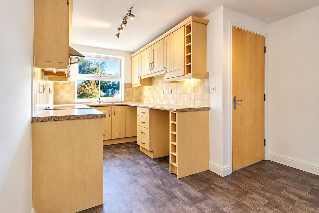 Property photo 2 of 16 Picture No. 06