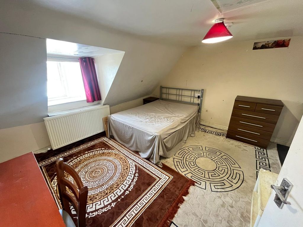 Property photo 2 of 4