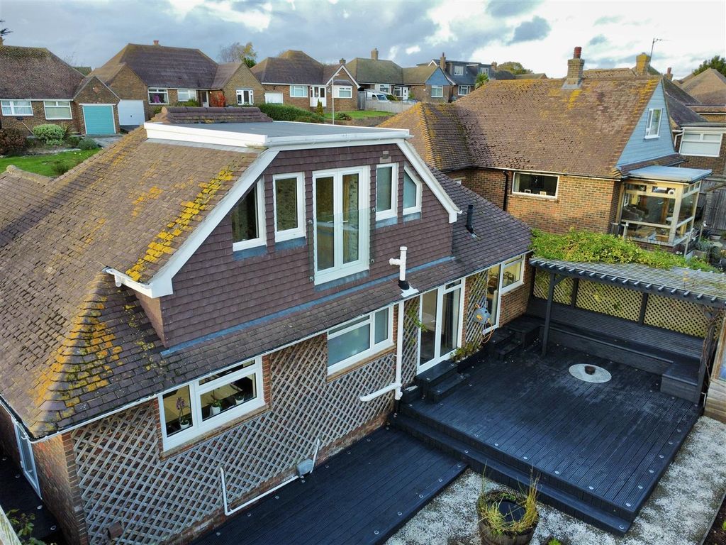 Property photo 3 of 40