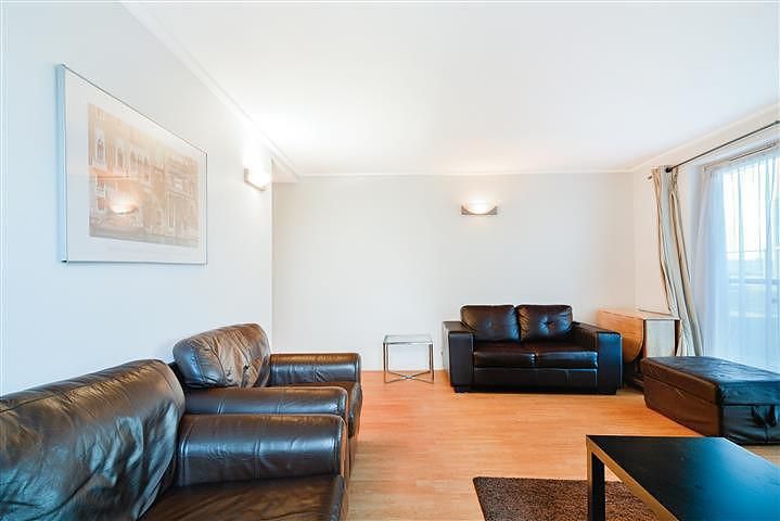 Property photo 3 of 11 Image