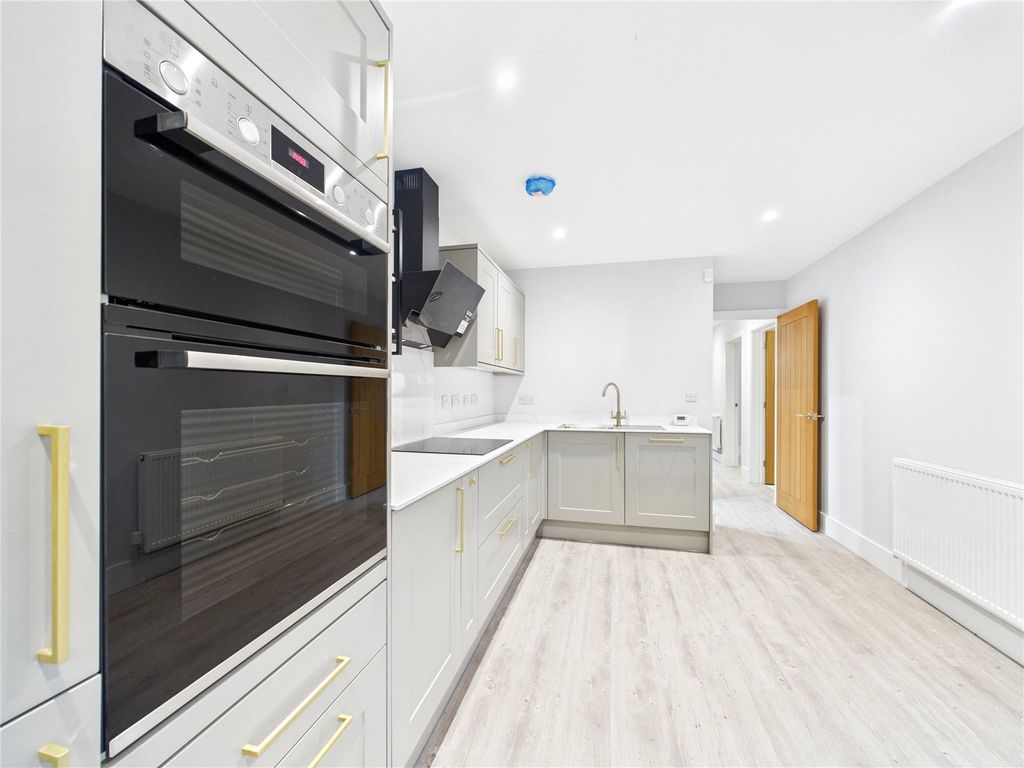 Property photo 2 of 10 Picture No. 21