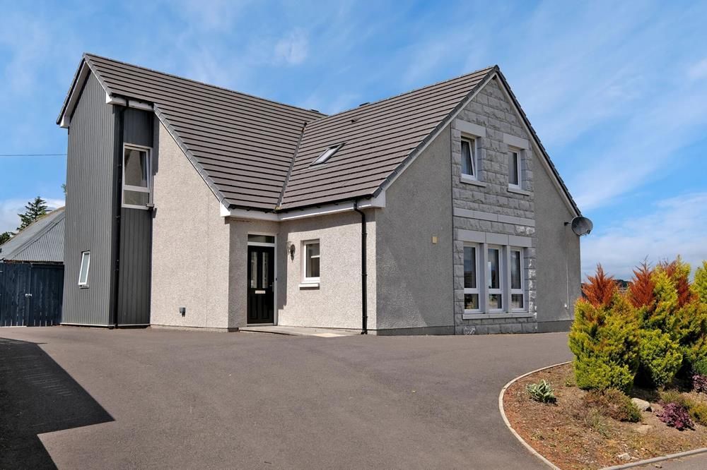 Property photo 1 of 14 External