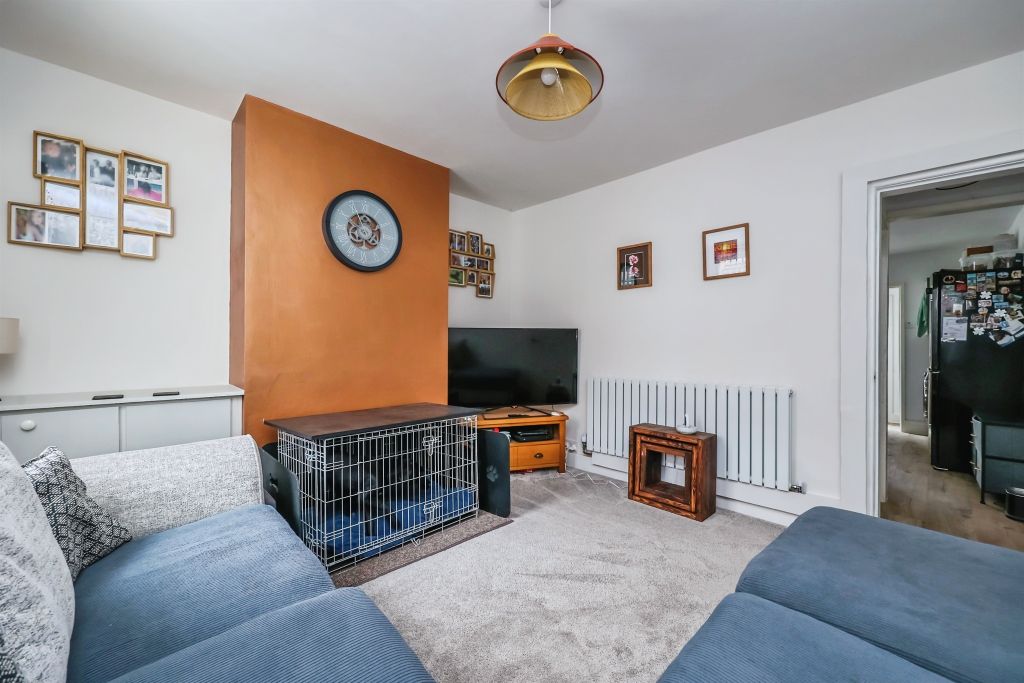 Property photo 3 of 33
