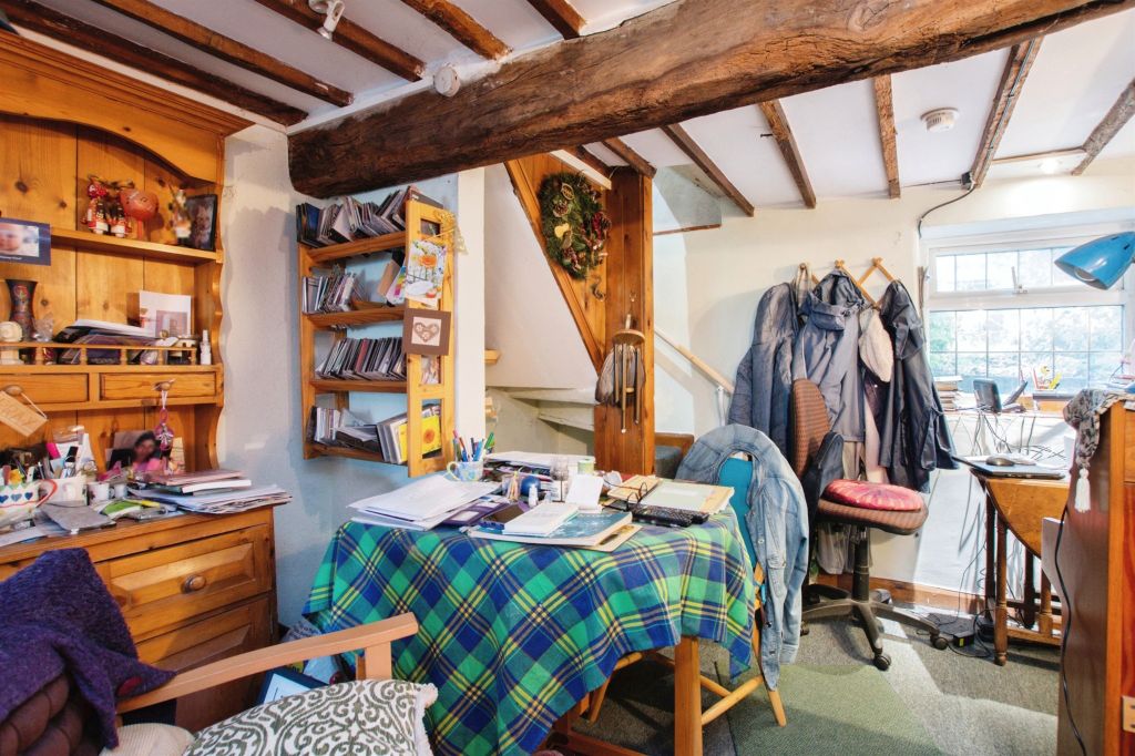 Property photo 2 of 10