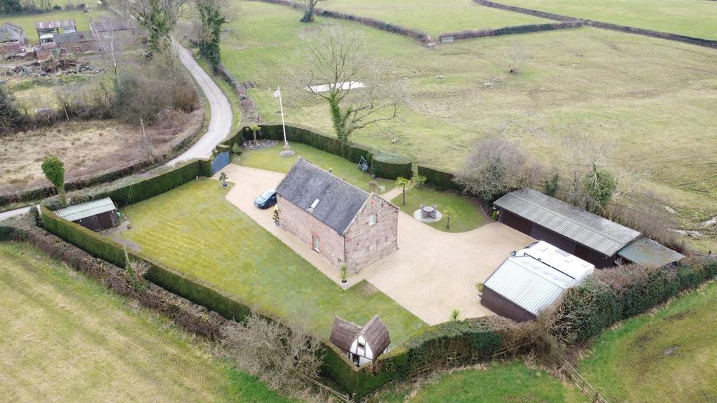 Property photo 2 of 24