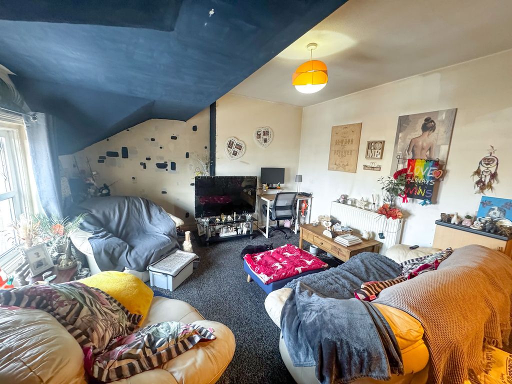 Property photo 3 of 20 Hesk4957585Img_5485_Edited.Jpg