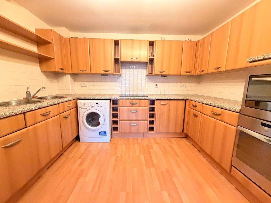 Property photo 1 of 11 Picture No. 13