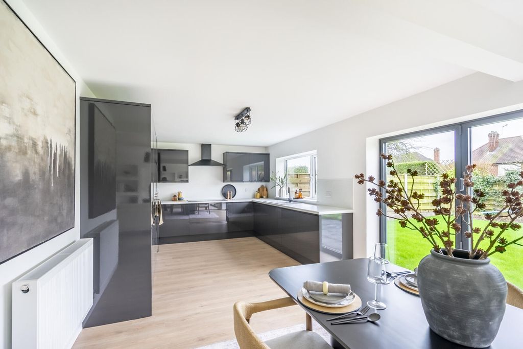 Property photo 2 of 24 Kitchen