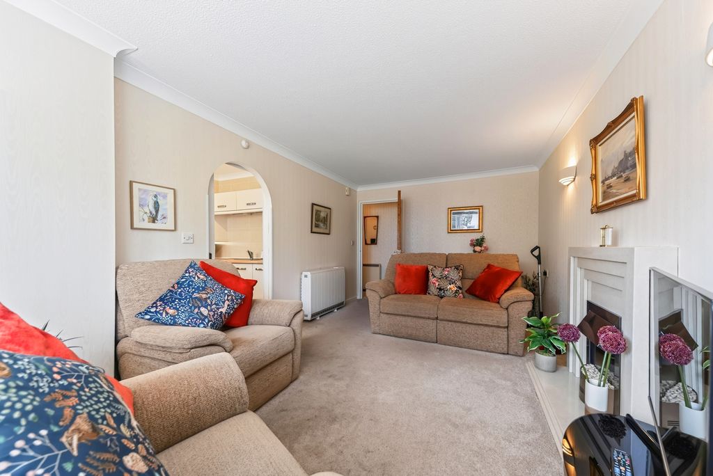 Property photo 3 of 8 Pbox-Img.Jpg