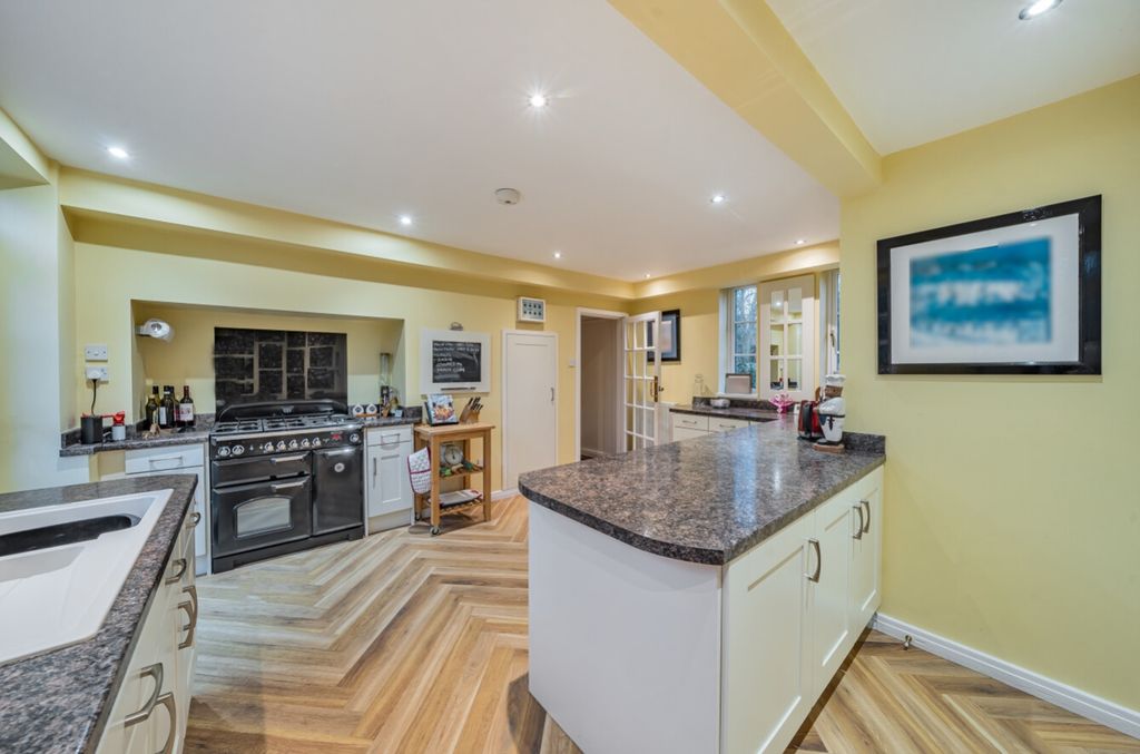 Property photo 3 of 25 1244611 (5)