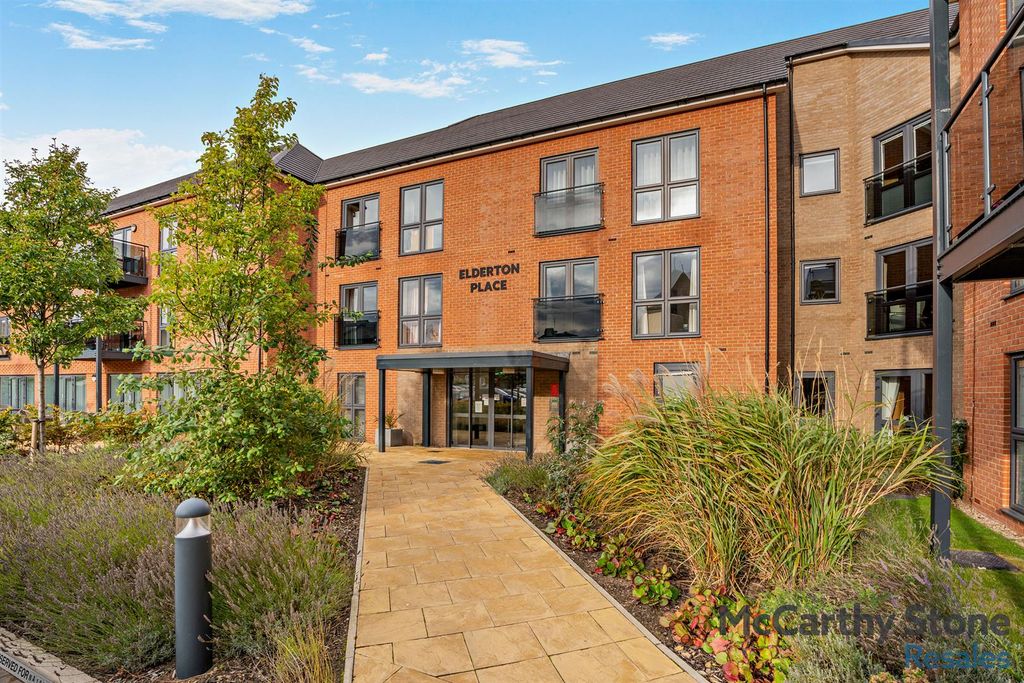 Property photo 1 of 27 8669131-Exterior03-800.Jpg