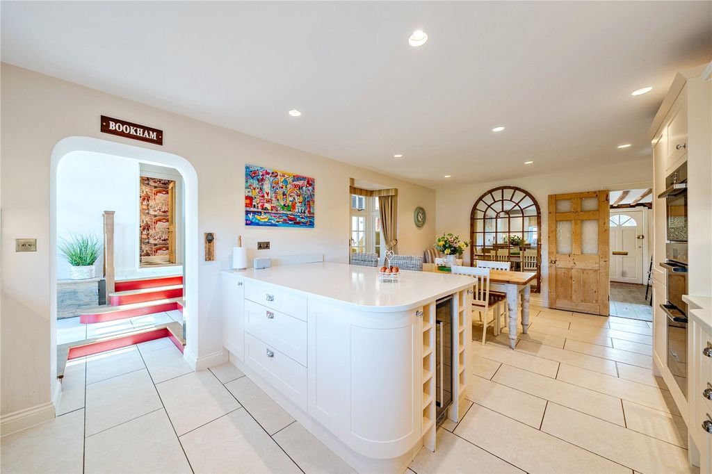 Property photo 2 of 34 Picture No. 20