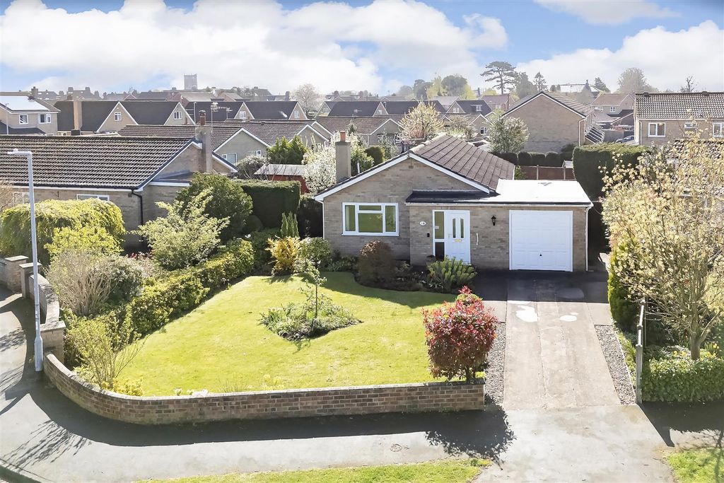 Property photo 1 of 14