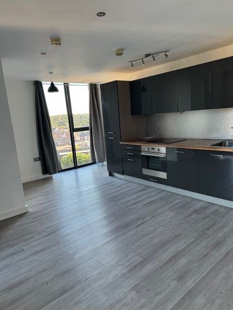 Property photo 3 of 5 Photo 4