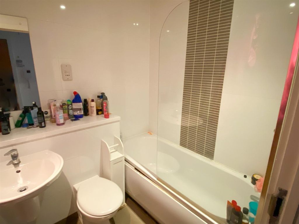 Property photo 3 of 6