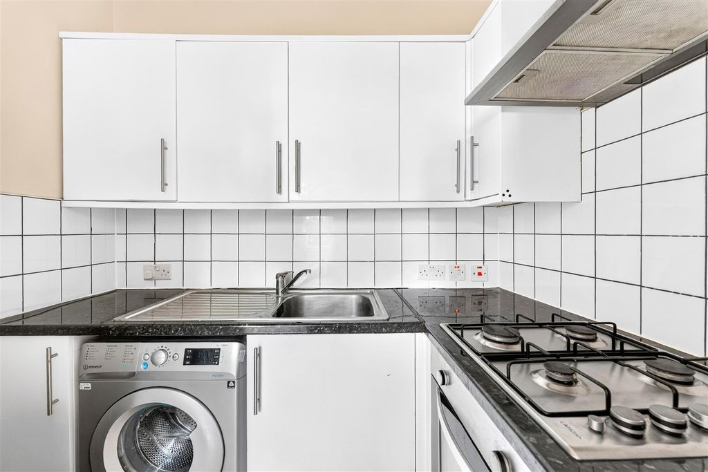 Property photo 3 of 10 Aik02230.Jpg