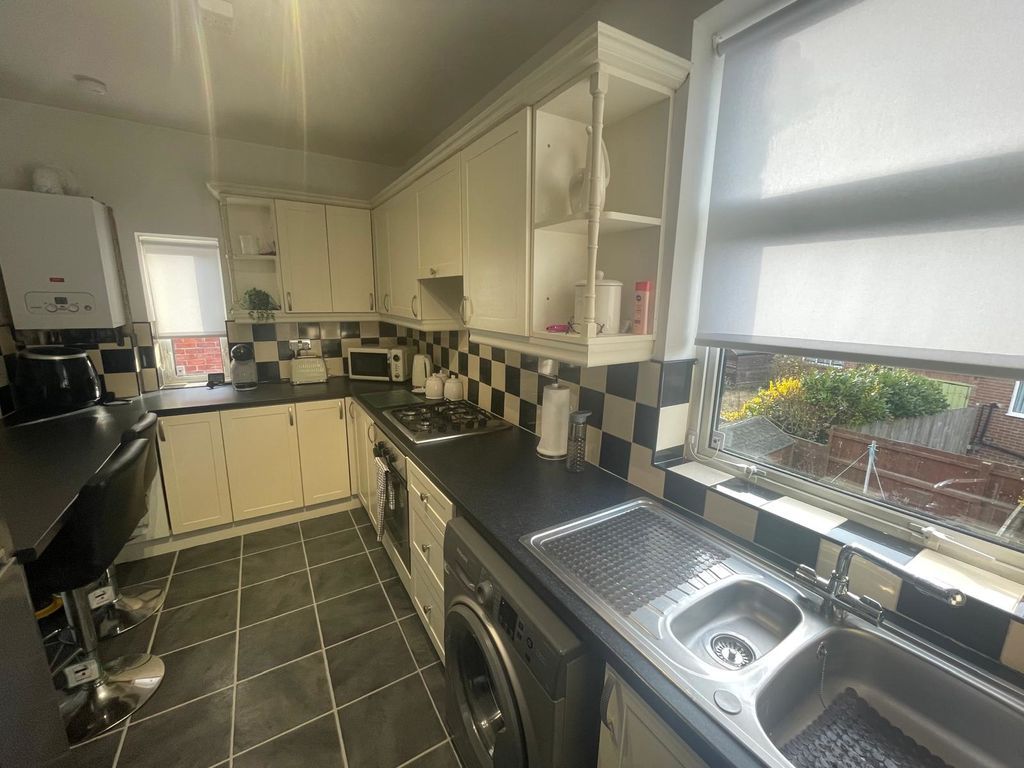 Property photo 3 of 6 Photo 11