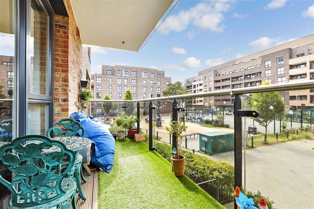 Property photo 2 of 10 Balcony / Terrace