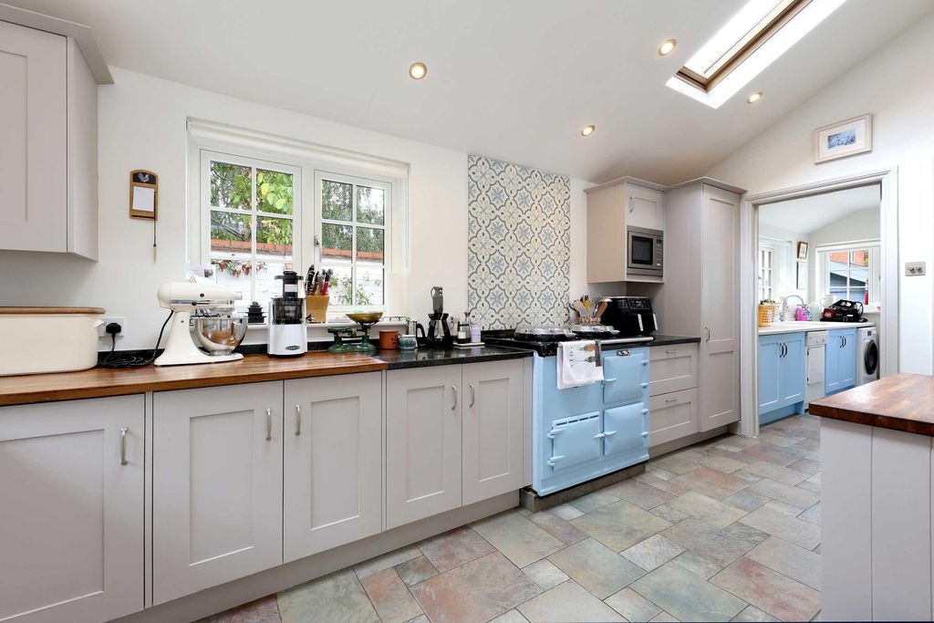 Additional image 9 of 4 bed detached house for saleCourt Road, Maidenhead, Berkshire SL6