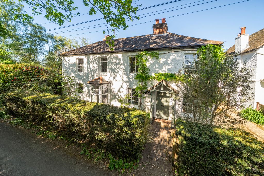 Property photo 1 of 36