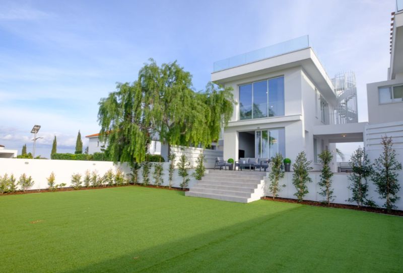 Property photo 1 of 19 House Exterior -...