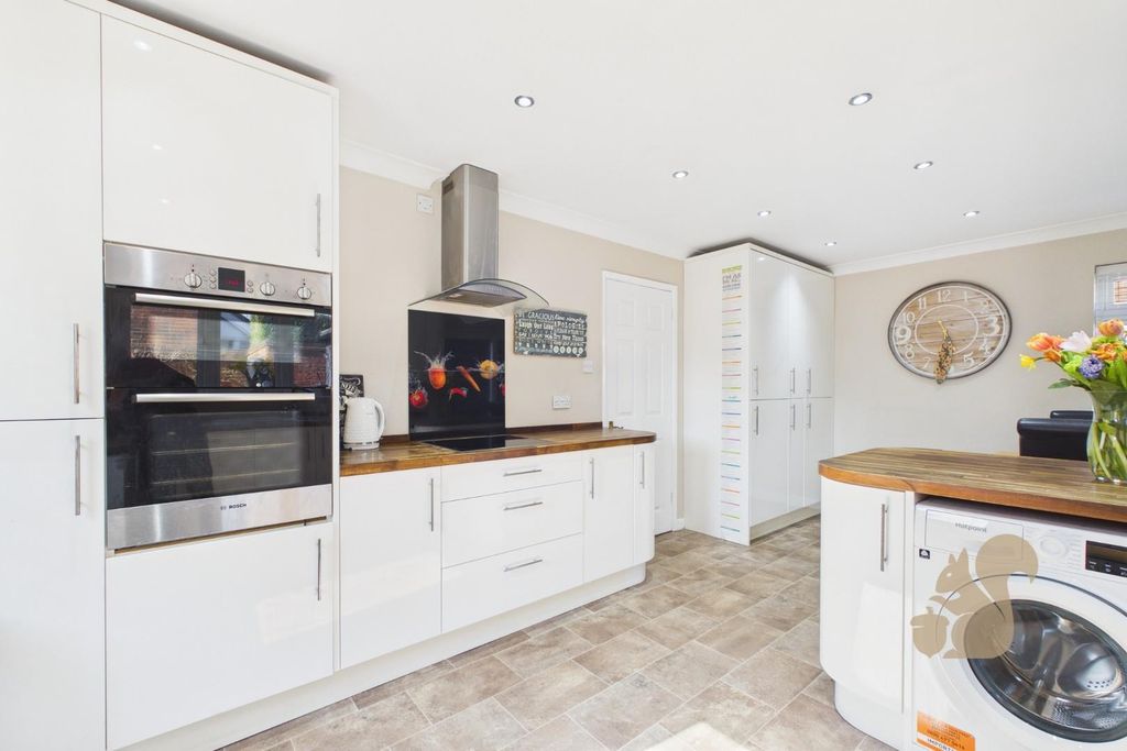 Property photo 3 of 27 Cam01659G0-Pr0770-Still014.Jpg