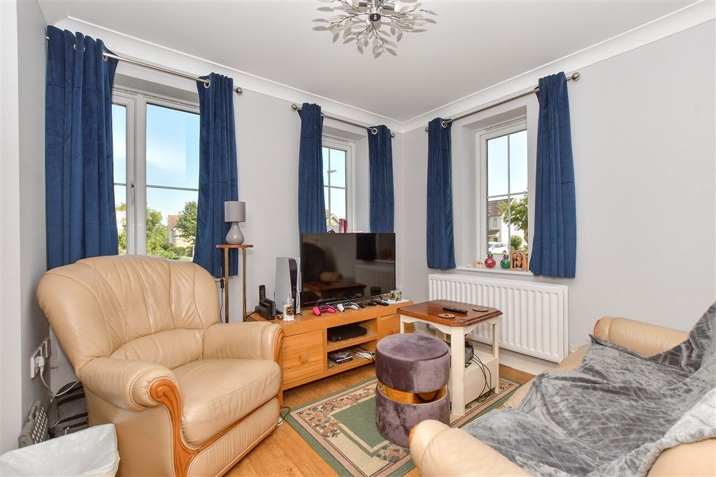 Property photo 3 of 16 Lounge/Diner