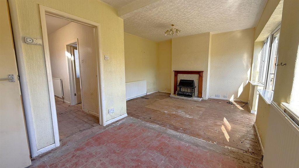 Property photo 3 of 18 6.Jpeg