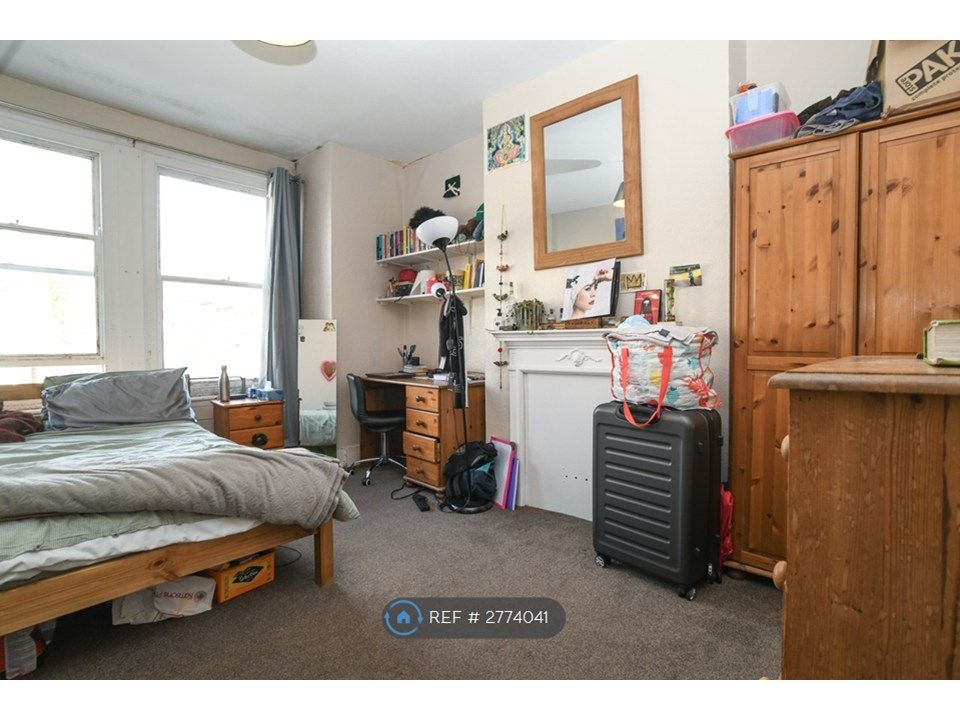 Property photo 3 of 13