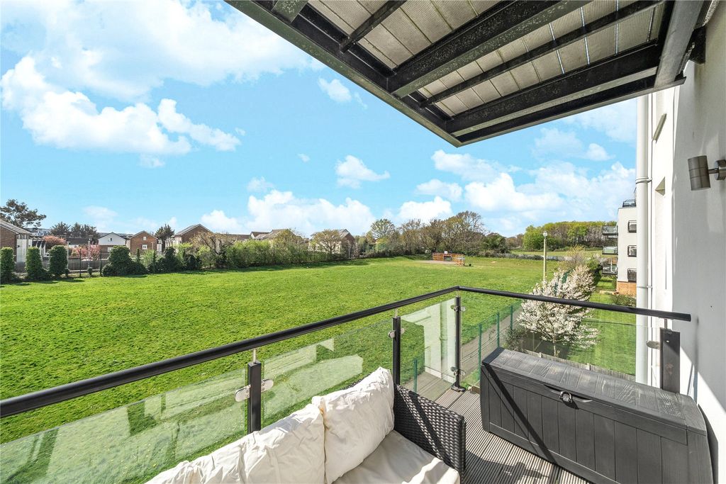 Property photo 3 of 21 Picture No. 22