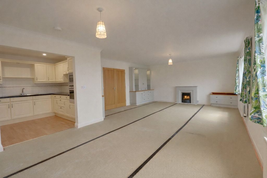 Property photo 3 of 12 Picture No. 06